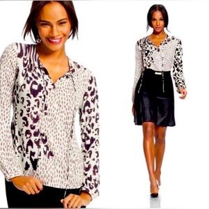 Cabi Long Sleeve V-neck Line Blouse w/ Long Sleeves Size Large